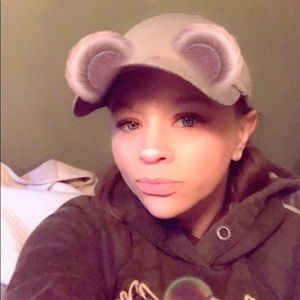 Meet your Posher, Christy